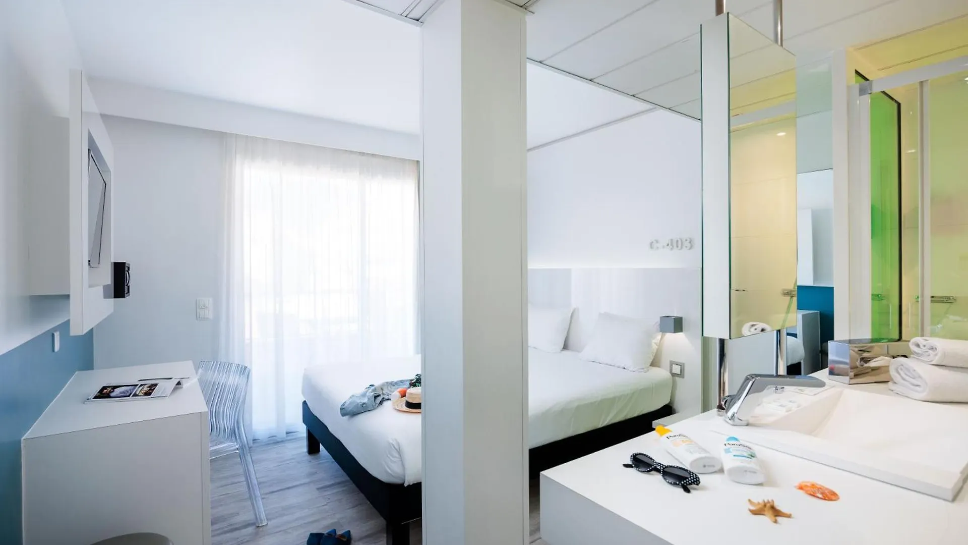 Отель Ibis Styles Menton Centre