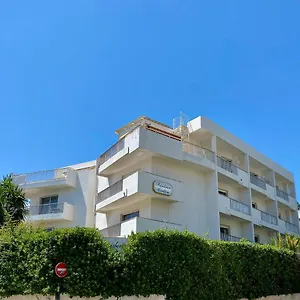 Hotel apartamentowy Carlton - Renovee Avec Piscine