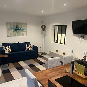 https://entre-aix-et-marseille.fr-provencehotel.com