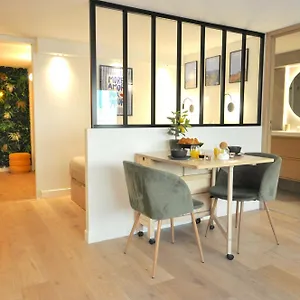 Monaco # - 4 Persons - Hypercenter - And Sun - Private Parking - Clim - Full Renovated - Fast Wifi Apartment