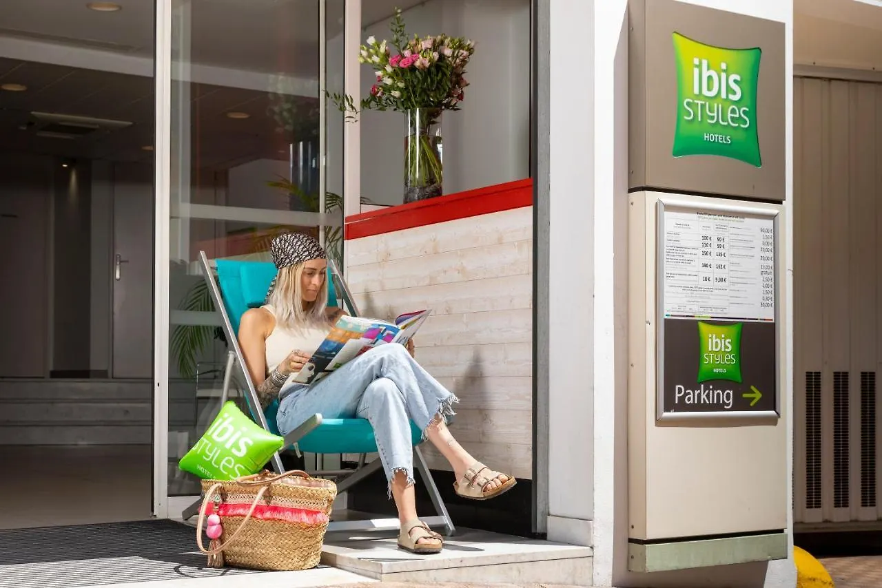 Hotel Ibis Styles Menton Centre 3*,  Francia