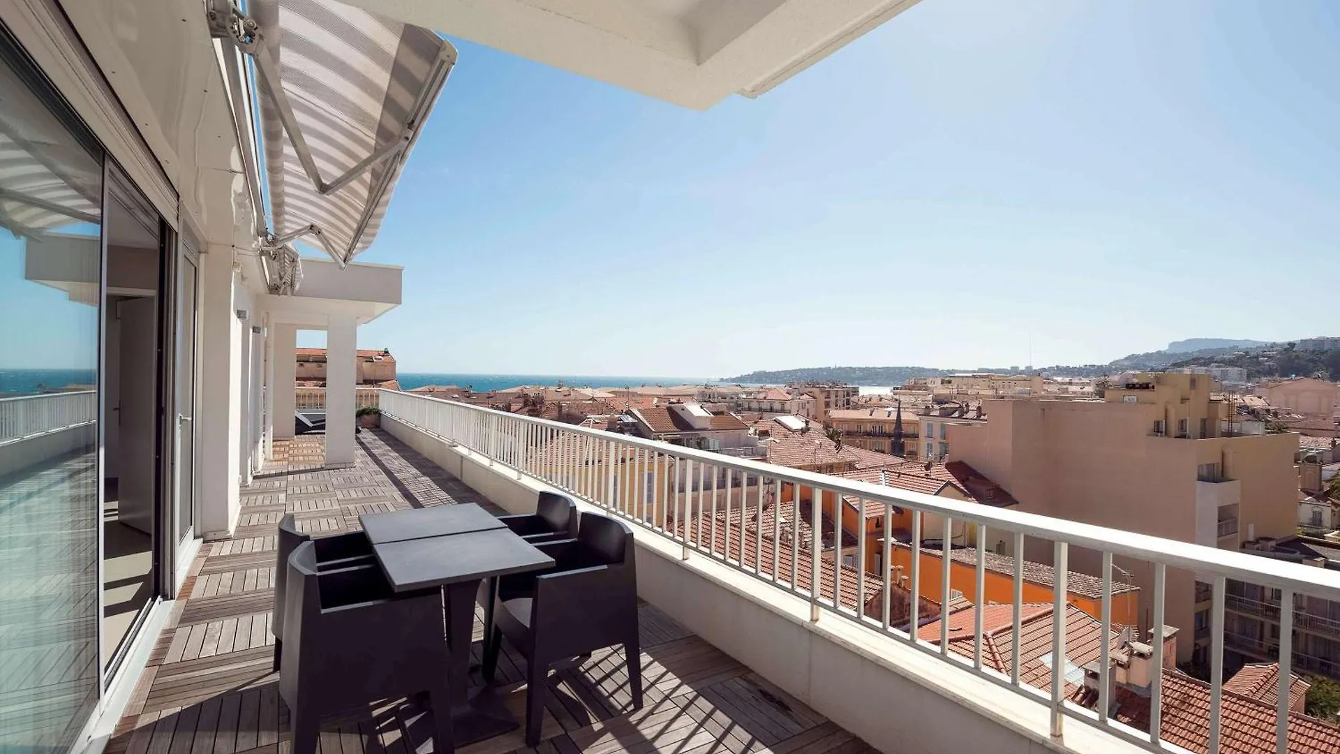 Hotel Ibis Styles Menton Centre 3*,