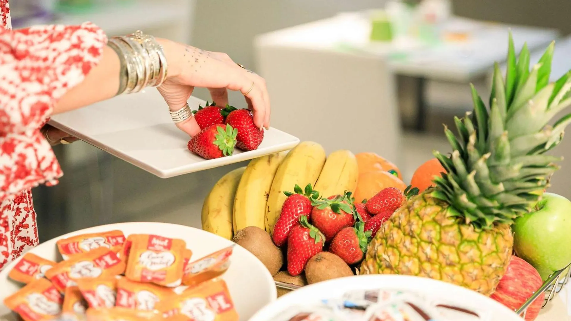 Hotel Ibis Styles Menton Centre 3*,
